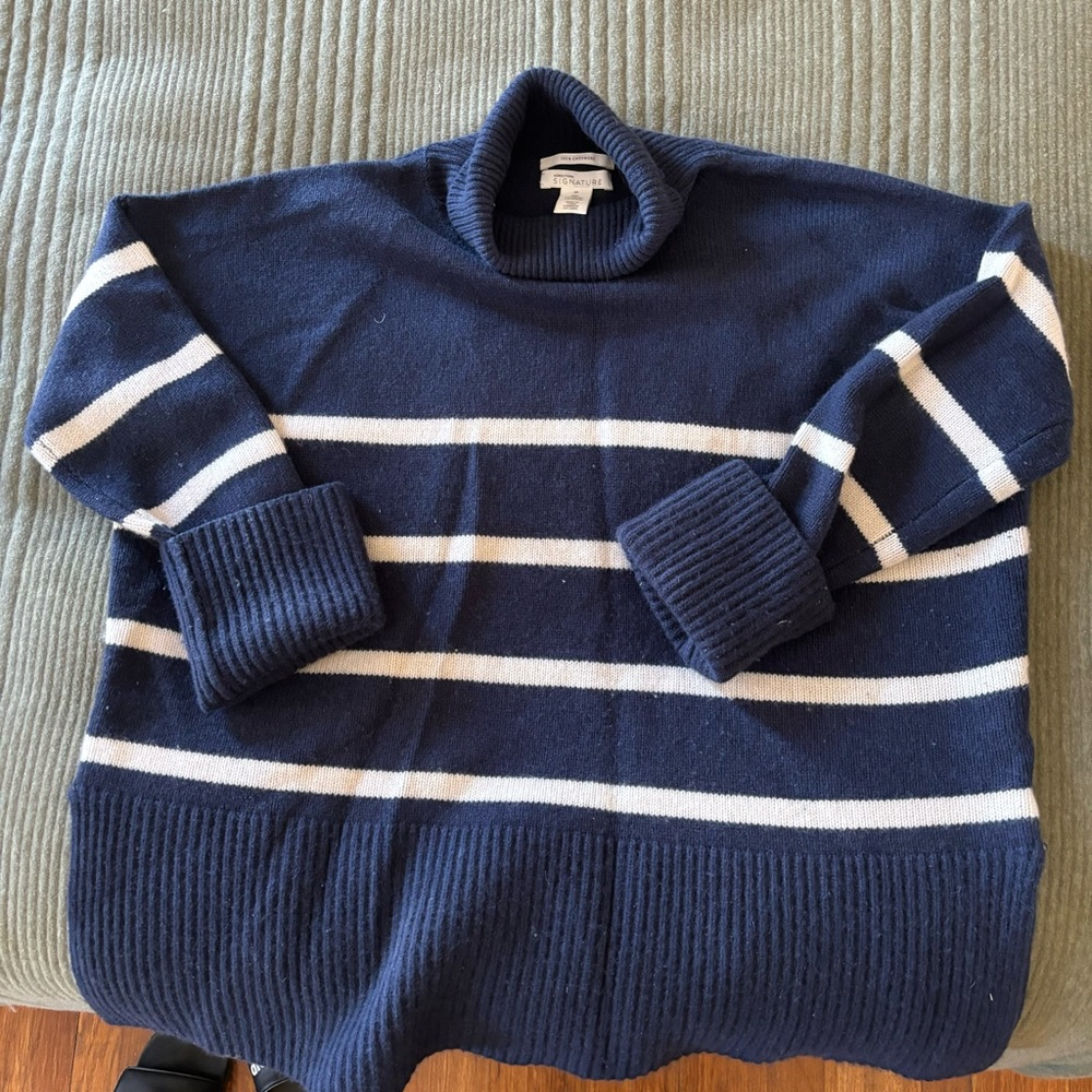 100% cashmere Nordstrom sweater size medium